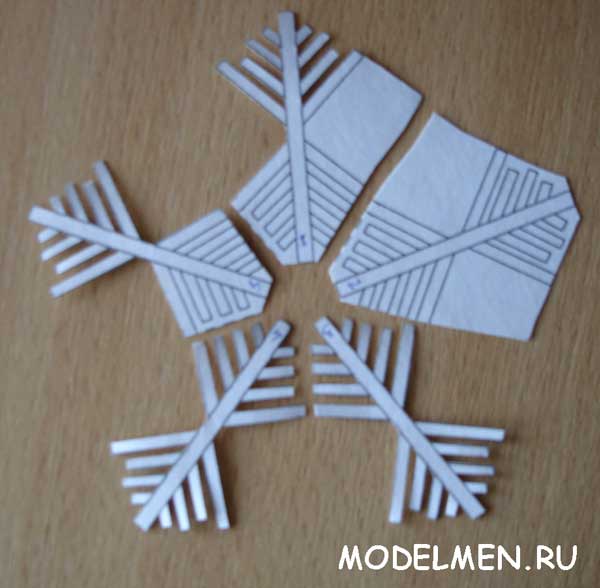 Сложная снежинка из пенопласта