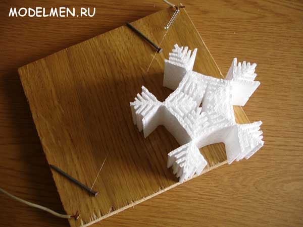 Сложная снежинка из пенопласта
